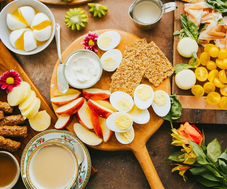 Valencia: Breakfast Brunch on a Boat Tour | Food and Drinks - Activity Details