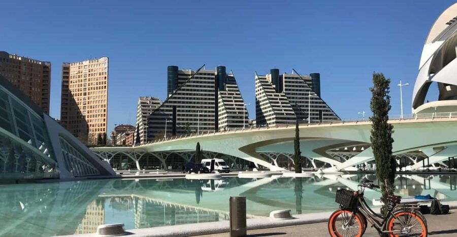 Valencia: Grand City Bike Tour on Bicycle, E-Bike or E-Step