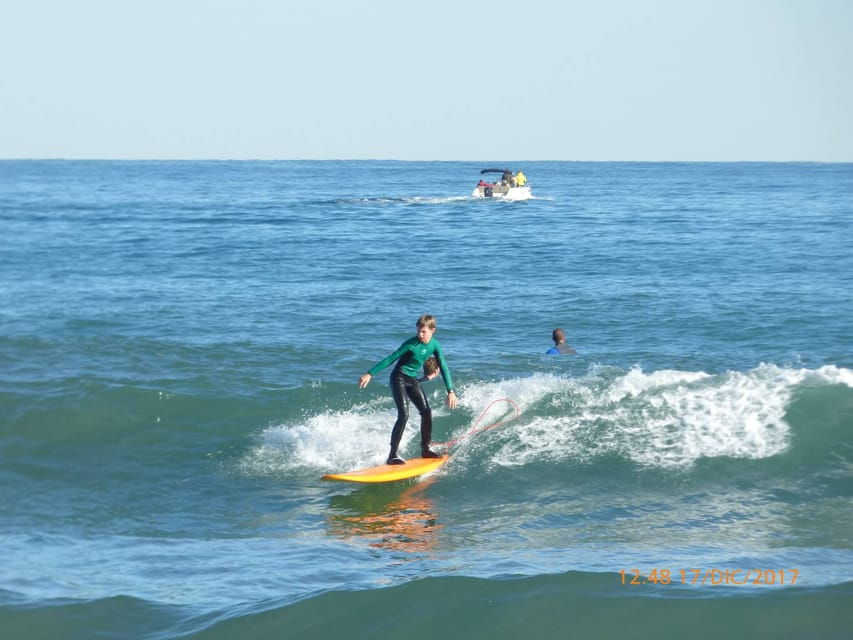 Valencia: Surf Rent in Malvarrosa Beach