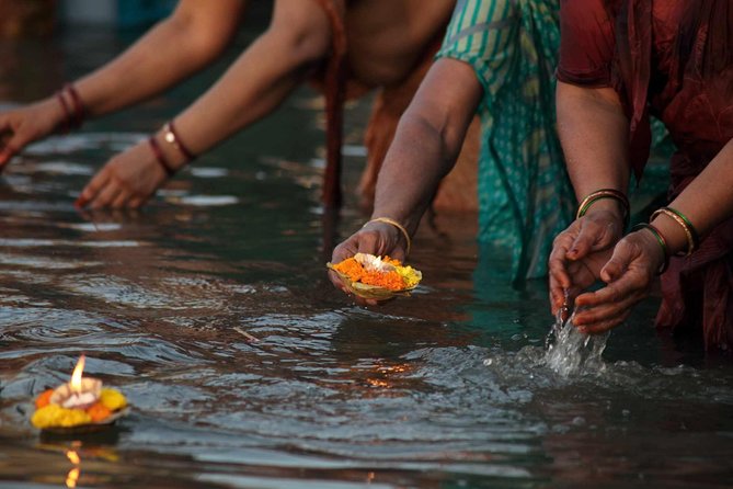 Varanasi Day Tour With Aarti Ceremony and Morning Boat Ride. - Special Notes and Considerations