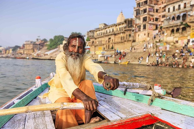 Varanasi Day Tour With Boat Ride and Evening Aarti Ceremony