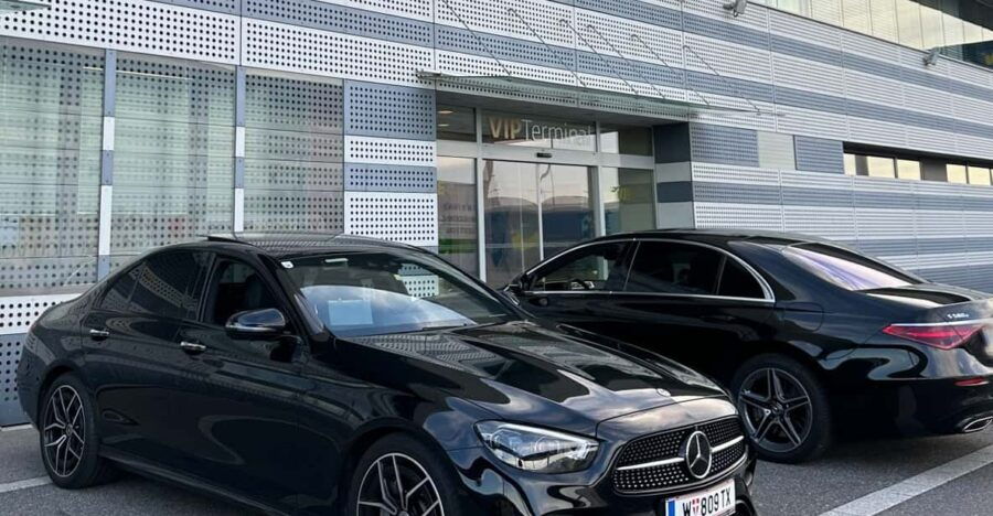 Vienna: Airport Transfer to Vienna City Center