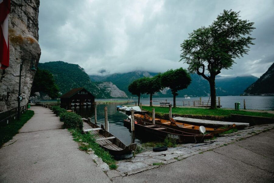 Vienna: Wachau, Hallstatt & Salzburg Trip With Traunsee Boat