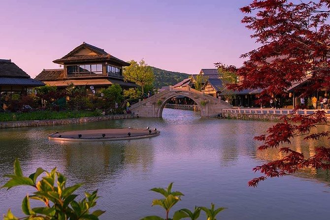 Wuxi Private Day Tour With Lingshan Buddhist Scenic Spot and Nianhua Bay Village