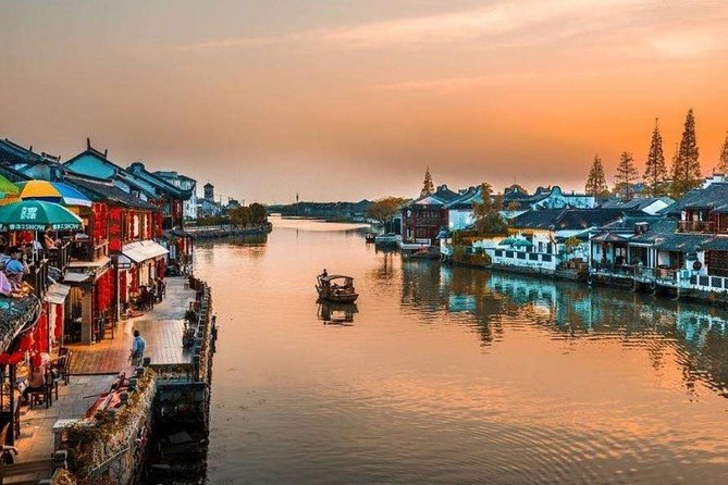 Zhujiajiao Water Town Private Tour With Amazing Night Lights and Rooftop Bar - Tour Highlights