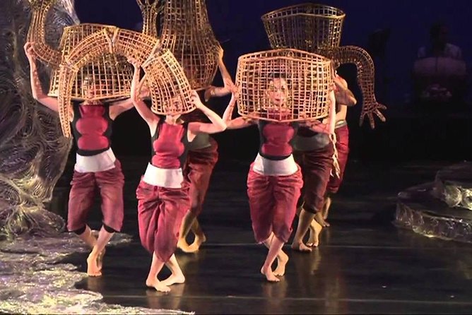 2 Hours Traditional Dinner Show With Free Transfer - Good To Know