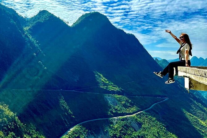 3 Days Ha Giang Loop Motorbike Tour From Sapa by Sleeping Bus - Meeting and Departure Details