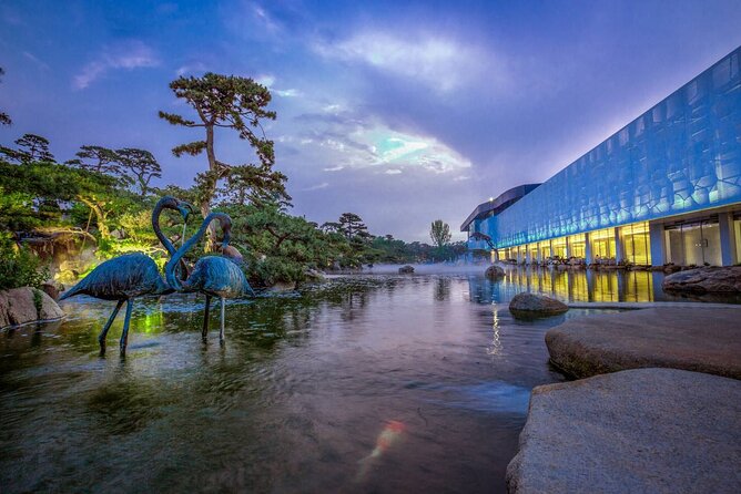5-Hour Self-Guided Layover Tour to Luo Hong Art Museum With Peking Duck Option - Luo Hong Art Museum Highlights