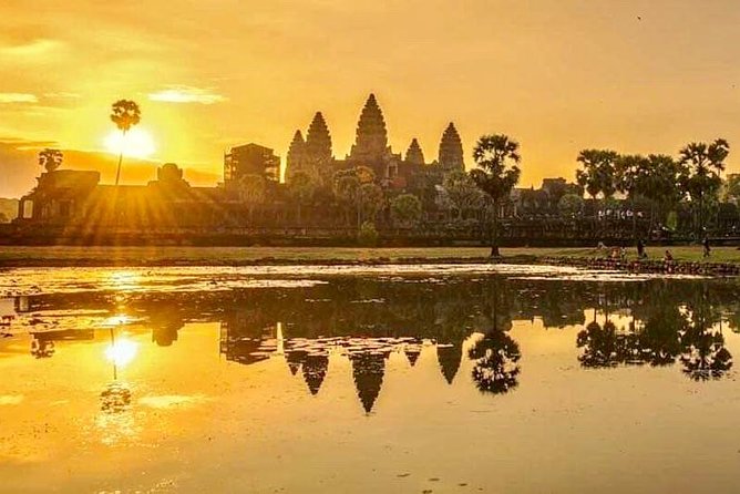 Amazing Sunrise Angkor Wat Small Tour With English Speaking Guide - Meeting and Pickup Details