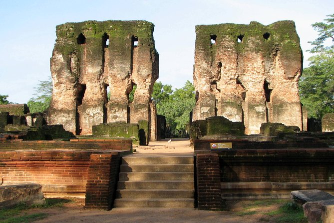 Ancient Kingdoms Tour (Polonnaruwa,Sigiriya,Kandy)with Holiday Walkers Sri Lanka - Itinerary Overview