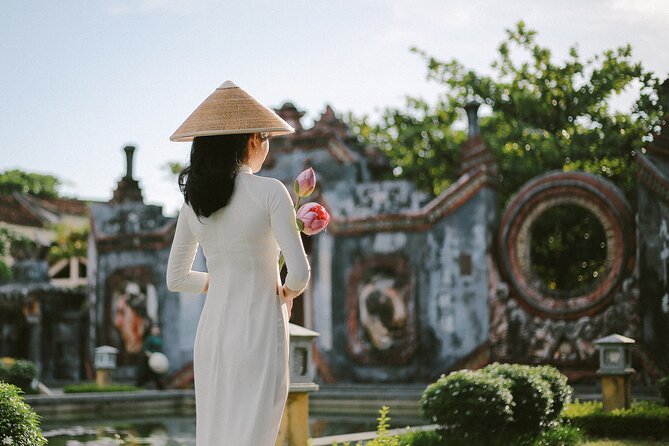 Ao Dai Photography in Traditional Attire Capture in Hoi An - Professional Photos in Ancient Town