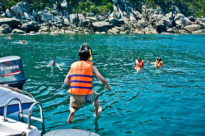 Cham Island Full Day Tour Depart From Da Nang Visit Au Thuyen and Ong Temple - Inclusions and Services Provided