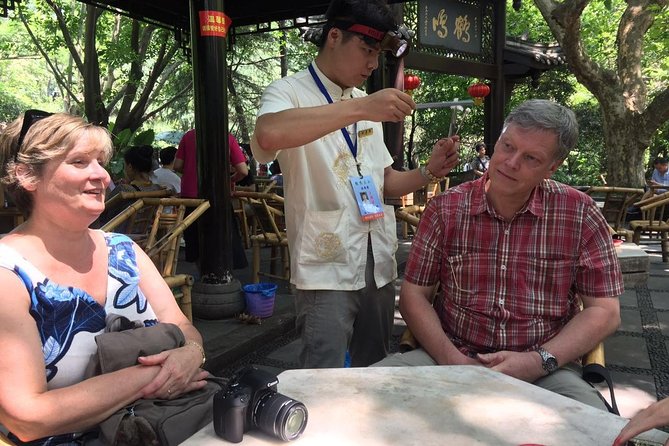 Chengdu Giant Panda Leisure Private Tour - What to Expect