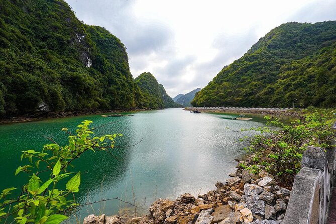 Day Trip to Lan Ha Bay From Cat Ba Town: Kayaking, Biking, Meals - Scenic Views