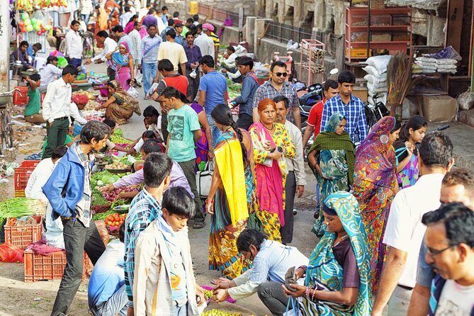 Explore Mysore: Palatial Grandeur & Vibrant Markets - Cultural Delights in the City
