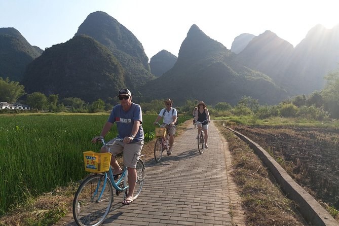 Full-Day Li-River With the 4 Star Luxury Boat VIP Room and Yangshuo Cycling Tour - Itinerary Overview