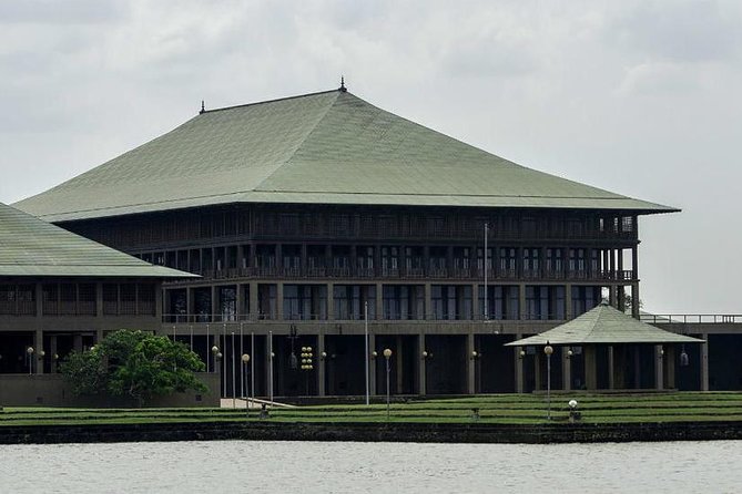 Geoffrey Bawa Architecture 8 Days Tour With Holiday Walkers Sri Lanka - Day 2: Exploring Colombo