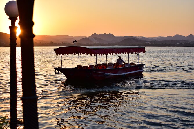 Guided Night Walking Tour in Udaipur - Explore the Best Nightlife With a Local - Highlights and Inclusions