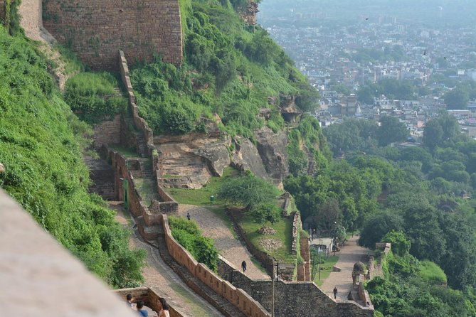 Gwalior Tour With Fort & Beautiful Palaces. - Palaces Visit
