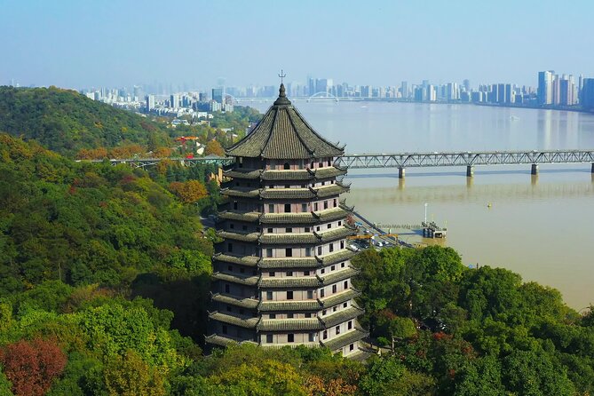 Hangzhou Night Tour 6 Harmonies Pagoda Hefang Street Night Cruise - Meeting and Pickup Details