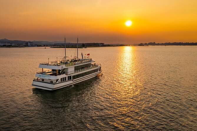 Heritage Cruise Halong Bay Luxury Day Trip From Hanoi Expressway - Meeting and Pickup Details