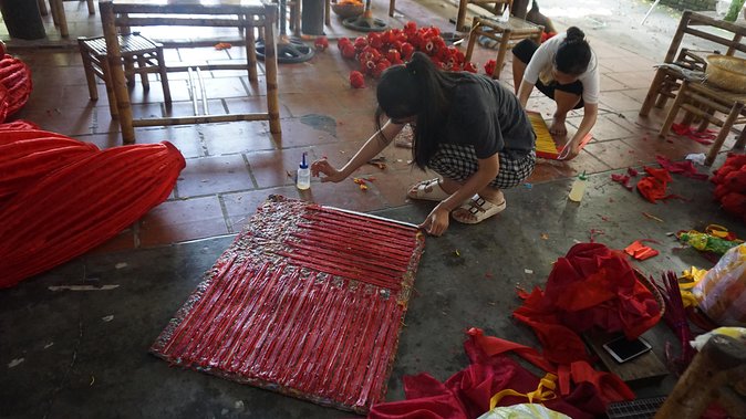 Hoi an Lantern Making and Tra Que Vegetable Village Cycling Tour - Inclusions