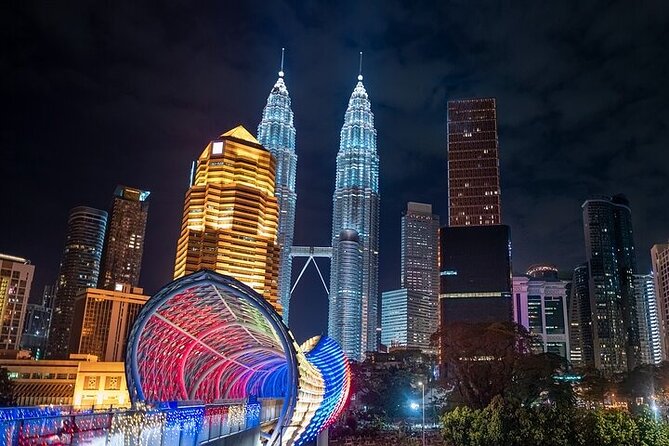 Kuala Lumpur Night Tour With Lake Symphony & Saloma Bridge - Pickup Information