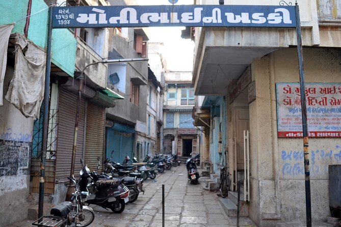 Late Evening Heritage Tour of Ahmedabad With Dinner & Overnight Stay - Logistics