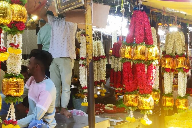 Market+St Philomena Church+Wood Handicraft Demo=Mysore Bazar Walk - Additional Information
