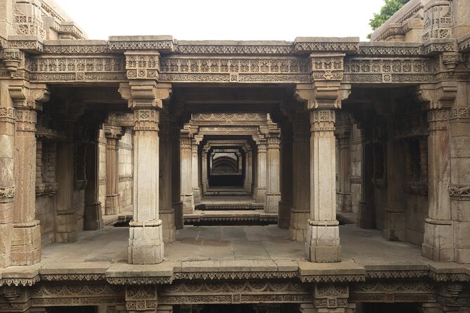 Mumbai to Delhi Vibrant Gujarat and Royal Rajasthan - Pickup Options