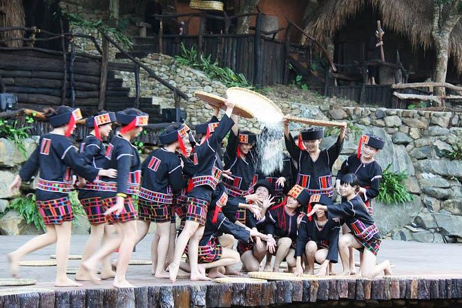 One Day Private Tour of Yanoda Tropical Rain Forest Park and Li Minority Culture Park - Inclusions and Flexibility