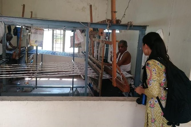 Pochampally Saree Weaving Tour From Hyderabad in Private Car With Guide & Lunch - Itinerary Highlights