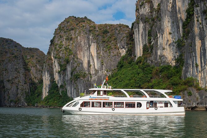 PREMIUM Day Cruise in Halong Bay: Buffet Lunch and Sunset Party - Pickup Information