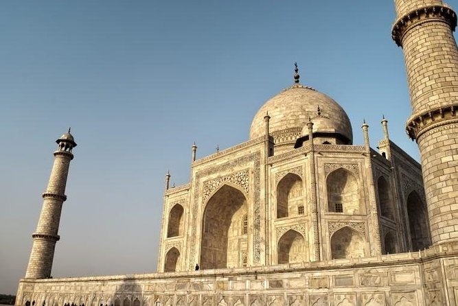 Private 2 Days in Agra Tour With Show Mohobbat -E -Taj - Pickup Details