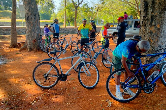 Private Bicycle Tour in Colombo - Directions