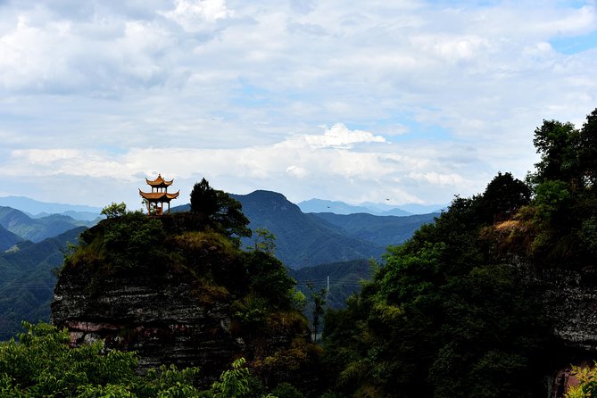 Private Huangshan Day Tour With Qiyun Mountain and Hui Culture Experience - Inclusions