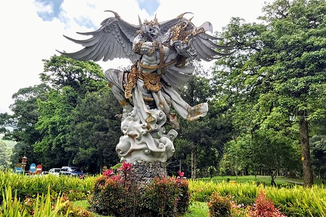 Private Tours Nungnung Waterfall and Beratan Temple - Pickup Details