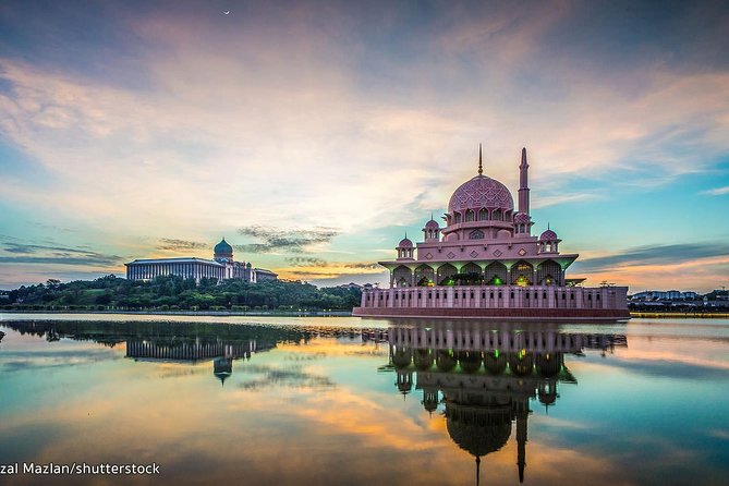 Putrajaya Smart & Inteligent City - Half-Day Sightseeing Tour