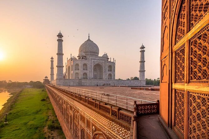 Sunrise Taj Mahal, Agra Fort, Akbars Tomb and Moonlit Garden Private Tour - Meeting and Pickup Details