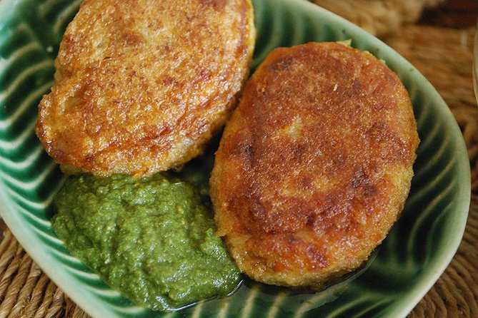 Taste Local Mumbai Food Made by a Local in Her Home - Inclusions: Private Home-Cooked Meal