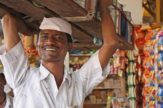 Tour Two Unique Mumbai Institutions - Dabbawalas & Dhobis - Dabbawalas: Lunchbox Delivery System