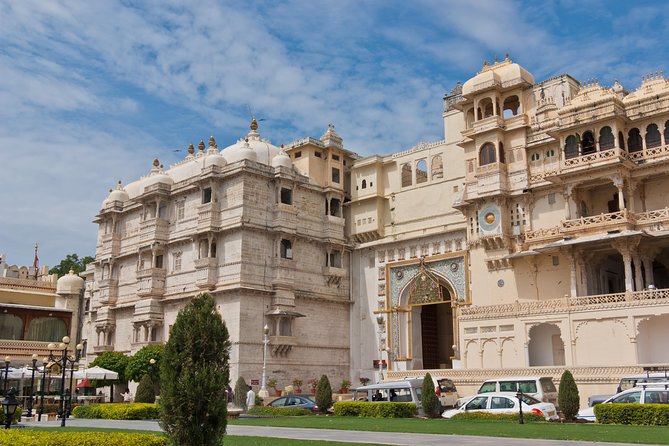 Walking Tour of Udaipur's Old City - Cultural Immersion Experience