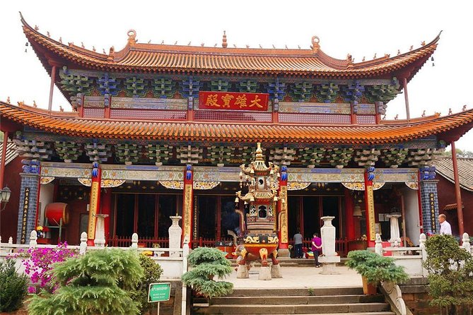 1-Day Kunming Tour With the West Hill,Dragon Gate and Bamboo Temple - Dragon Gate Visit