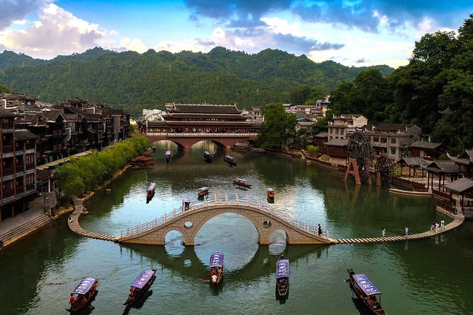 2 Days Relax Tour to Fenghuang Ancient Town From Zhangjiajie - Scenic Spots Included