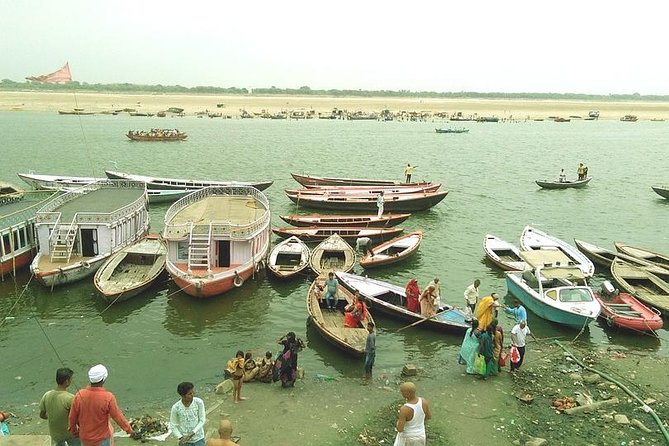 Afternoon Tour of Varanasi With Boat Ride Over Ganges & Dinner on a Tuk-Tuk - Experience Inclusions