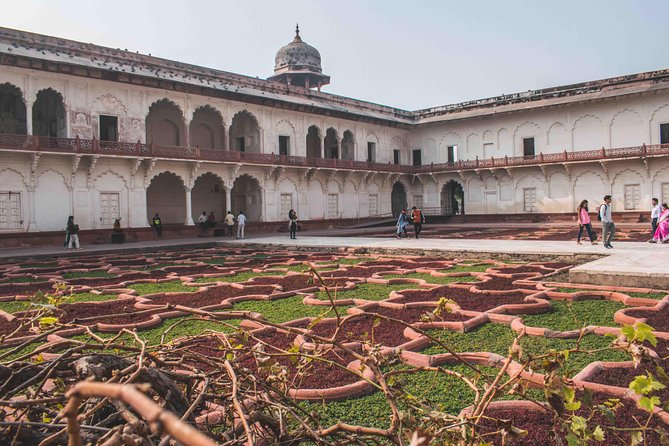 Agra: Half Day Tour of Taj Mahal and Agra Fort With Transfers - Important Information