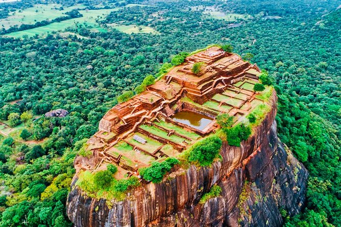 Airport Pick Up Service to Sigiriya Dambulla and Habarana - Complimentary Inclusions for Travelers