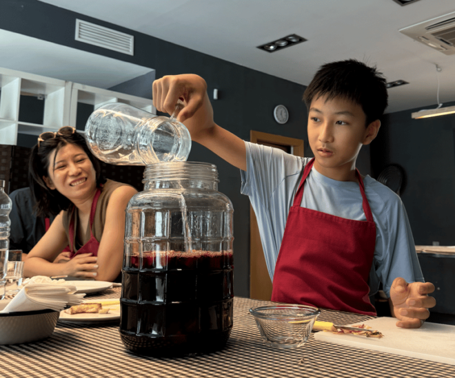 Barcelona: Seafood Paella ★Maestro★ & Tapas & Sangria - Class Inclusions and Benefits