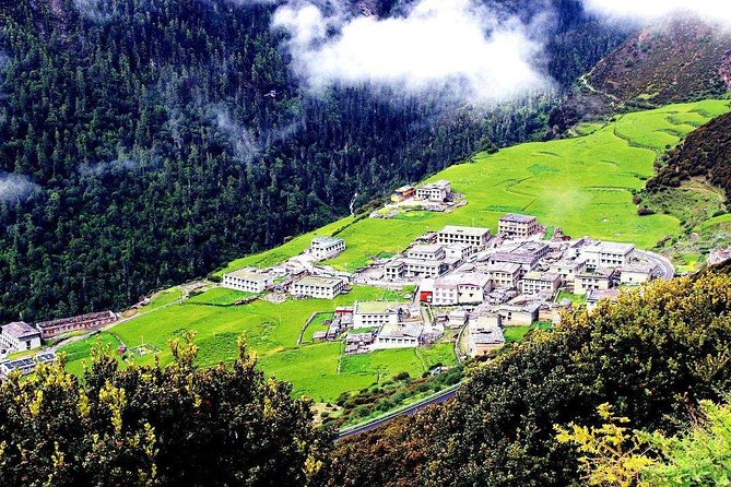 Chengdu - Mount Siguniang - Danba - Yading 8 Days Tour - Danba Discovery