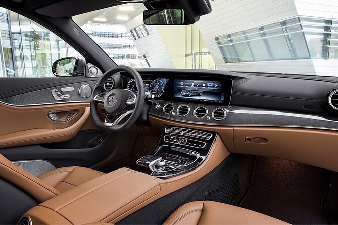 Colombo Airport (CMB) to Colombo City Private Transfer by Mercedes Benz E300 - Schedule